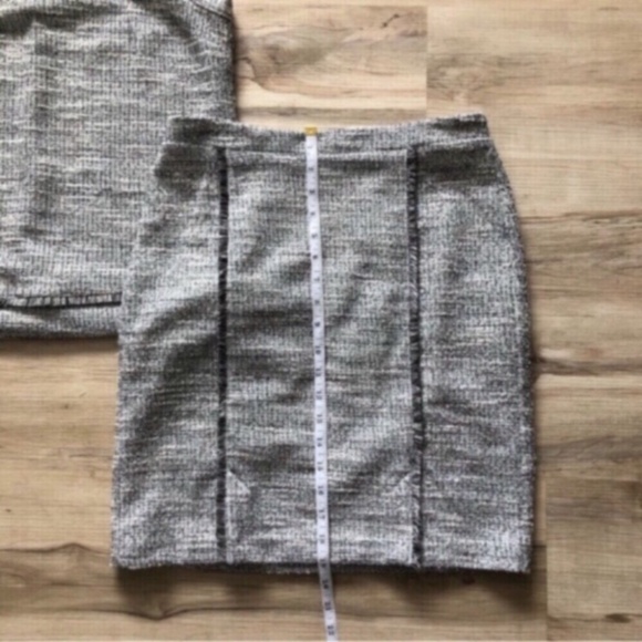 Banana Republic Top and Skirt Set - Picture 9 of 10